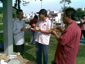 As the person taking charge of the food, Burhan asked Fauzan and Othman if they need more